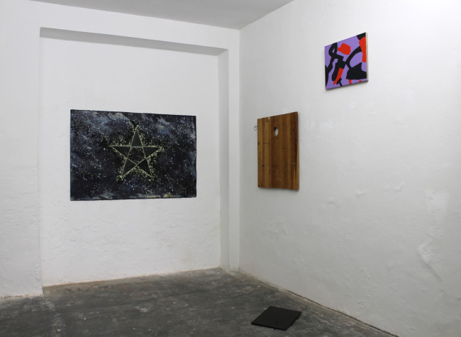 Un due tre… stella! Carla Accardi, Corrado Levi e Gilberto Zorio, veduta della mostra, Mars, Milano