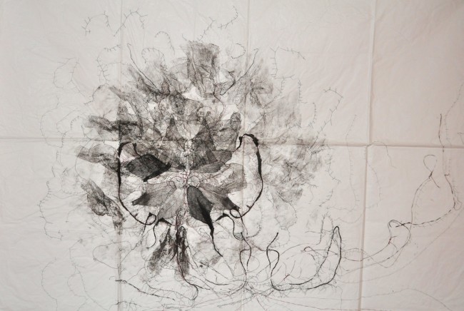 Eva Reguzzoni, Orchidacea in pensiero, 2013, garza, inchiostro e filo ricamato su carta velina piegata Courtesy dell'artista