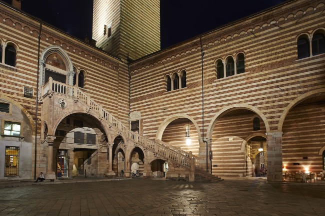 Palazzo della Ragione in veduta notturna Foto Lorenzo Ceretta