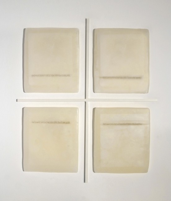 Elena Modorati, Una finestra, 2010, cera, carta giapponese e ferro, cm 64x54