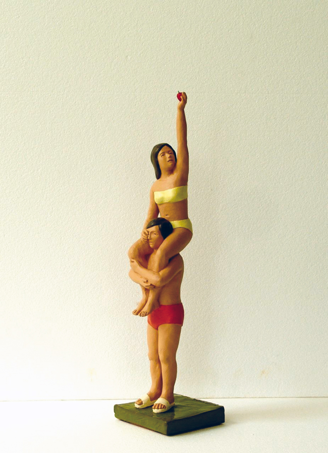 Nando Crippa, Adamo&Eva, 2014, terracotta dipinta, cm 55,5x14x 13,5