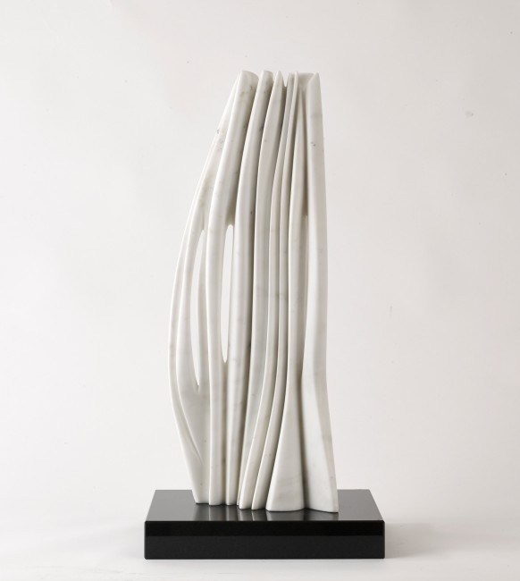 Pablo Atchugarry, 2014, marmo di Carrara, 66.5x26.5x14.5 cm