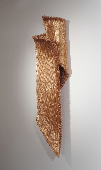 Antonella Zazzera, Armonico CCXXIX, 2015, fili di rame, 118x36x23 cm