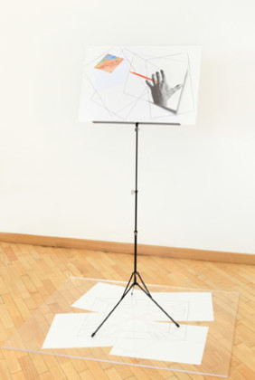 Giulio Paolini, Voyage Autour de ma Chambre, 2011, leggio, litografia e matita su carta, cm 147 x 120 x 80, Courtesy CanepaNeri, Genova - Milano - Courmayeur 