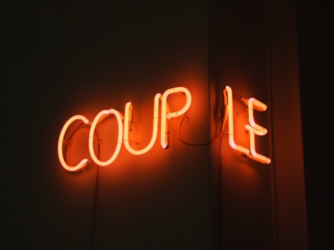 Collectif Indigène, Couple, 2015, neon