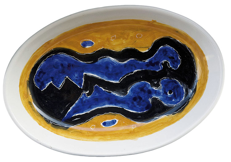 Gillo Dorfles, Senza titolo, 2002, piatto in ceramica dipinto, ø cm 38,5. Collezione privata, Milano