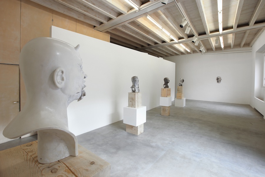Bernardì Roig. The man who sold the head, veduta della mostra, Courtesy of Maurizio Caldirola Arte Contemporanea Photo Bruno Bani