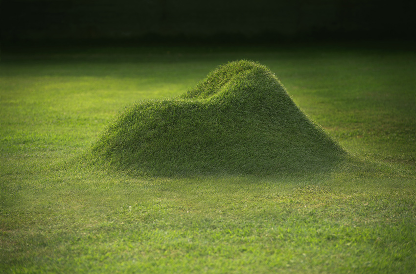 “Terra!” | Armchair for outside use, 2000 - 2016 | Studio Nucleo_Andrea Sanna+Piergiorgio Robino | 114x114x55H cm | cardboard, seeds