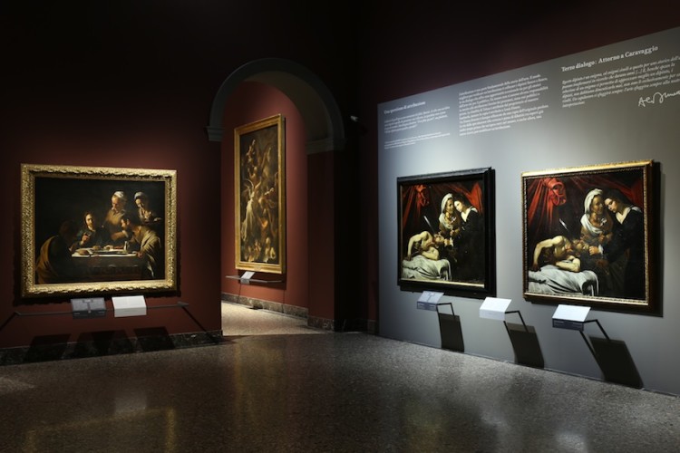 Terzo dialogo. "Attorno a Caravaggio", veduta della mostra, Pinacoteca di Brera, Milano