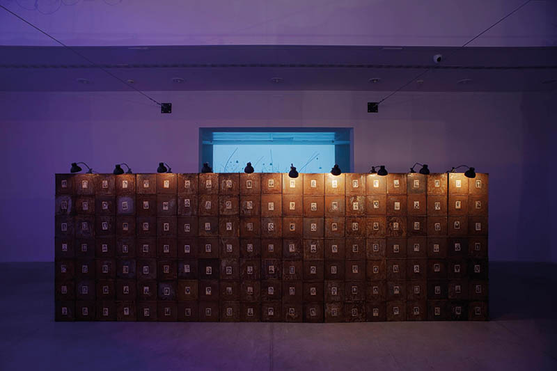 Christian Boltanski, Anime. Di luogo in luogo, veduta di allestimento, MAMbo - Museo d’Arte Moderna di Bologna, 2017. Courtesy: Istituzione Bologna Musei. Foto: Matteo Monti