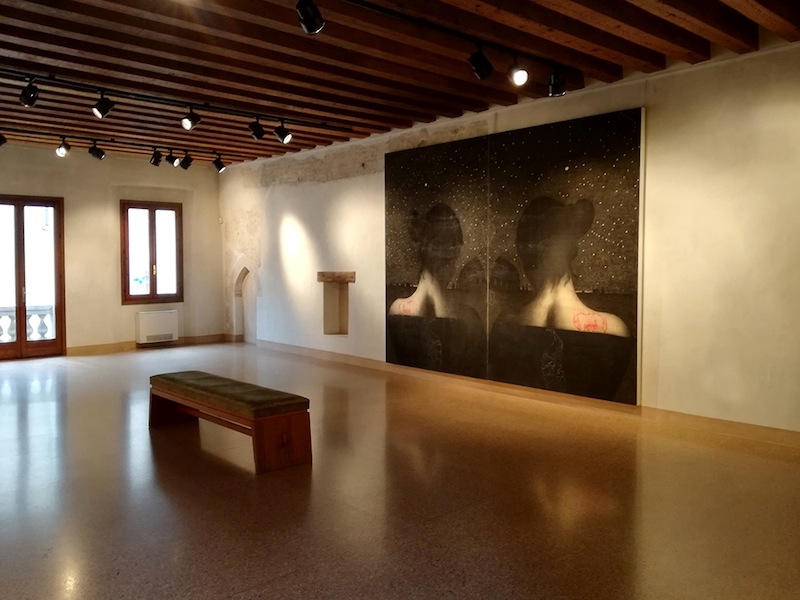 Omar Galliani. Souls – Anime. La seduzione del Disegno Italiano, veduta della mostra, Museo Civico Casa Robegan, Treviso