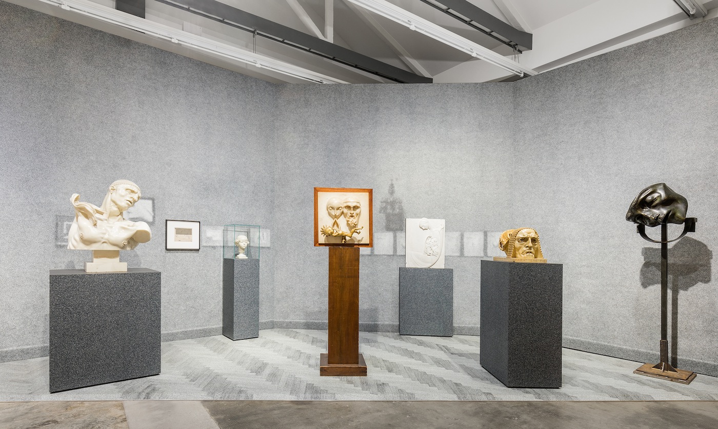 Veduta della mostra Post Zang Tumb Tuuum. Art Life Politics: Italia 1918-1943. Foto: Delfino Sisto Legnani e Marco Cappelletti, 18 febbraio - 25 giugno 2018 Fondazione Prada, Milano. Courtesy Fondazione Prada